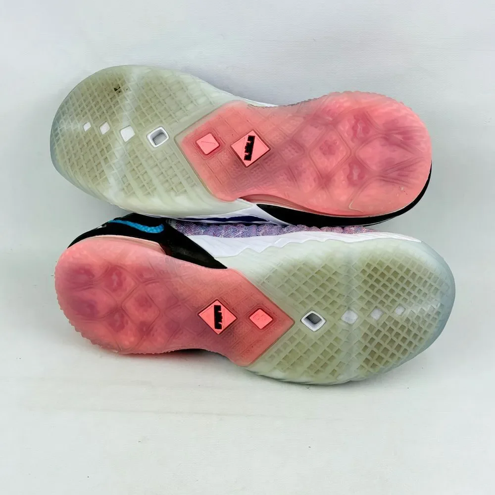 Nike Big Kid's Lebron 18 GS Graffiti‎ Basketball Shoes Youth 7 Purple CW2760-900